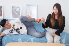 妻子醉酒回家，丈夫趁机狠揍她一顿，第二天能否逃过一劫，太逗了视频封面