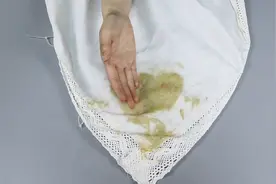 桌布上抹一些，不管多脏多旧的桌布，立马亮丽如新，方法太强了