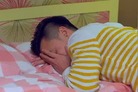 二胎时代：小夫妻卧室玩闹，正巧被丈母娘撞见，这下有好戏看了！视频封面
