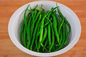 婆婆做了30多年的辣椒做法，开胃下饭，做法简单半年不会坏