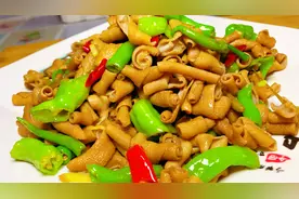 下酒又下饭的辣炒鸭肠，麻辣鲜香增加食欲，不整上二两白瞎这道菜
