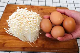 金针菇加4个鸡蛋，全程3分钟搞定家人的早餐，做法简单美味又解馋