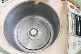 电饭锅用久了煮饭不香不好吃？先别急着换锅，动一动这里轻松解决