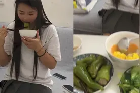 男子带女友回老家吃饭，一眼望去全是素菜顿感自责，隔天举动亮了视频封面