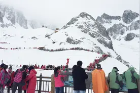 去云南丽江的玉龙雪山看雪景，大索道往返180元，高原反应不严重视频封面