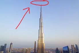 从世界最高楼828米的迪拜塔上纵身一跃！网友：隔着屏幕都腿软视频封面
