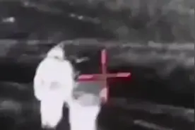 乌海军陆战队旅长阵亡 击杀画面曝光：空地联合猛烈轰炸 火光四溅视频封面