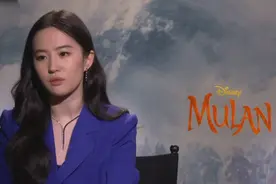 演员刘亦菲透露外婆仍在武汉生活，希望疫情早日结束视频封面