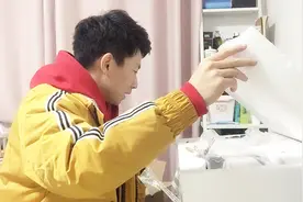 门口放个陌生人寄的快递，这么精致的物品，电话询问还闹出个笑话视频封面