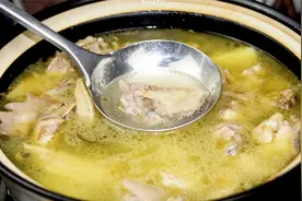 才知道，炖鸡时这3种调料千万别放！否则炖出来的鸡汤又腥又难吃视频封面