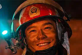 哪有那么多岁月静好 ，只不过有人替你负重前行，向他们致敬视频封面