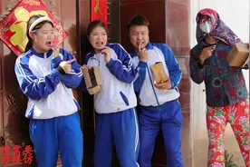 妈妈教育大家不能泄露个人信息，特别是快递盒上的哦！学到了吗？视频封面