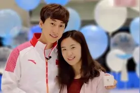 被韩天宇刘秋宏的爱情磕到了，从同事到爱人，爱情之路平淡又浪漫视频封面