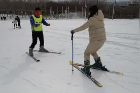 第一次进滑雪场，我还不会滑雪