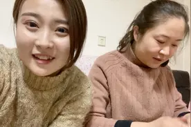 年三十除夕夜，蓉儿找6个硬币跟嫂子包饺子，今年包出了新花样儿视频封面