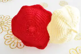 迷你可爱的小雨伞，钩法简单你还在等什么！快来钩吧！视频封面