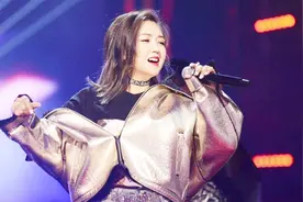 实力唱将何洁，三首经典歌曲，将实力体现的淋漓尽致视频封面