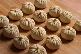 详细讲解包子的做法，只要掌握这1点，保证出锅后漂亮又好吃视频封面