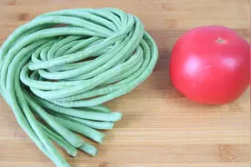 一把豆角，一个西红柿，你想不到的做法，清爽解腻，夏天吃超美味