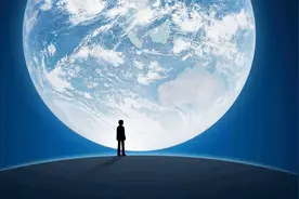 微信发朋友圈定位位置，可以定位到家里的沙发，这个功能太好玩了