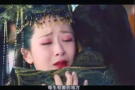 杨紫一首《情霜》唱得非常感人，歌词句句走心