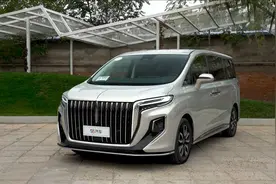 体验红旗HQ9 为什么现在MPV起名都带数字9？它有哪些优缺点？视频封面