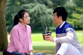这首《傻得可以》温柔好听，在爱情里，谁还没有当过一回傻瓜？视频封面