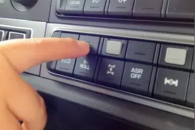 溜坡神器，下坡给发动机加油，现代创虎这个小设计既安全还省油