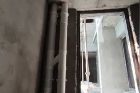 卫生间的排气立管和排水立管视频封面