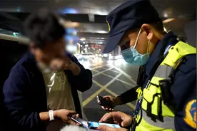 广州执法部门联合开展整治行动，合力打击南站非法营运行为视频封面