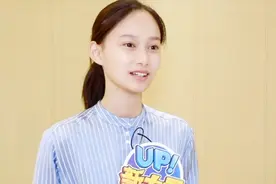北电艺考第一名夏梦接受采访：听到别人叫我“锦鲤”感到瑟瑟发抖视频封面