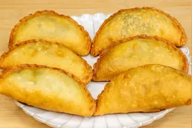 菜角怎么炸外皮酥脆？关键是和面技巧，这样做鲜香好吃凉了也不硬视频封面