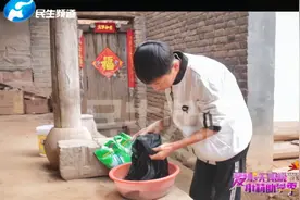 家庭遭遇困境，13岁少年发奋读书，只为给爷爷和姐姐一个好的生活视频封面