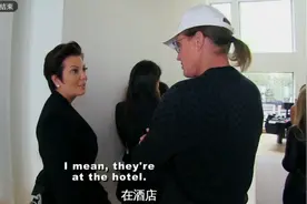 卡戴珊继父露出变性端倪，妈妈尴尬极了视频封面