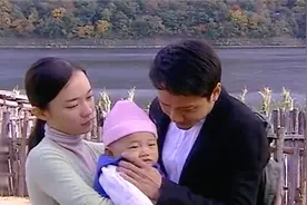 丈夫来农村找妻子，没想妻子给他惊喜，一家三口终于团聚了视频封面