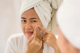 内分泌失调不仅长痘还烦躁，复方木尼孜其颗粒可调理，是激素药吗视频封面