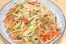 年夜饭教你做凉拌金针菇超好吃做法，鲜嫩爽口，简单家常，真好吃视频封面