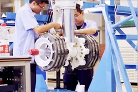 走进利勃海尔（长沙）中航起航空工厂，参观一下飞机起落架系统视频封面