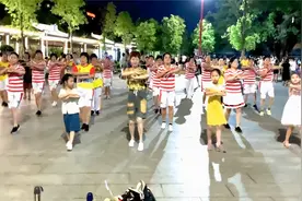 彩云追月得知己，《高山流水》觅知音，相信你一定会喜欢！视频封面