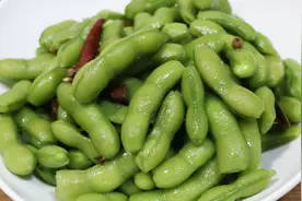 饭店的盐水毛豆为什么翠绿好吃？大厨教你不发黄的秘诀，做法简单视频封面