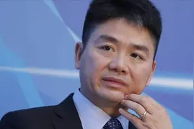 刘强东卸任背后真相？京东突然宣布，网友：影响力不亚于美国事件视频封面