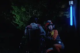 萤火虫将人类变成遗骸，北斗和南夕子化身艾斯营救少女视频封面