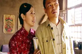  两兄弟吵架，弟弟动手打哥哥，嫂子进来赶紧护着丈夫视频封面