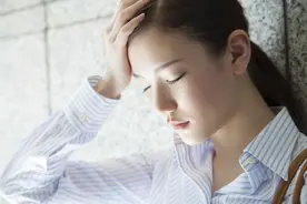 躺在床上一会时间久了，起来就头晕目眩的，主要是什么原因？视频封面