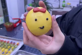 按照我的方法做卡通包，做出来的馒头光滑有色泽，看你做对了吗视频封面