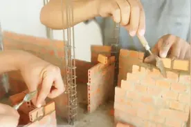 国外最牛砌匠自建迷你大厦，过程太过舒适，成品都能拿去拍卖视频封面