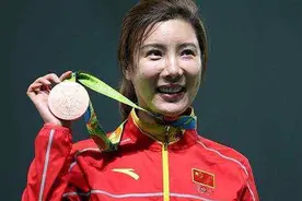“奥运冠军”杜丽曾经满脸痘痘！如今退役做教练，美到网友认不出