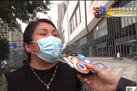 鞋子开胶标志磨掉 店员承认质量问题