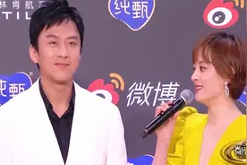 主持人问孙俪：你妈妈喜欢邓超吗？不料孙俪耿直回答，全场笑翻视频封面