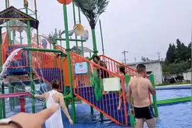 雯雪和小羊约好来水上乐园玩，各种娱乐项目，乐乐糖宝玩得好嗨视频封面